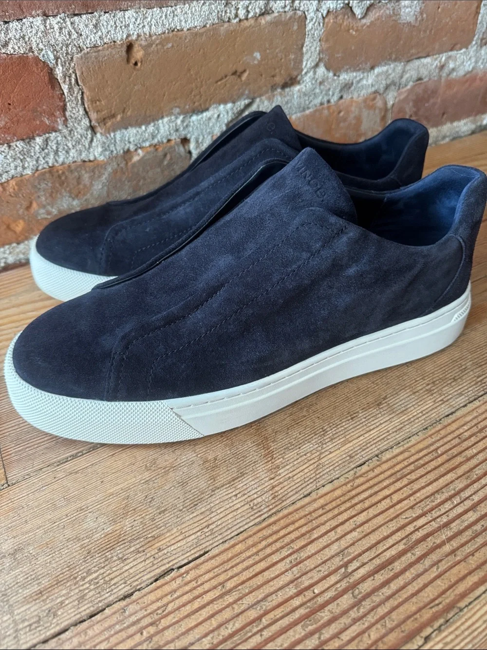 Vince Lakewood deep Navy Suede Sneakers